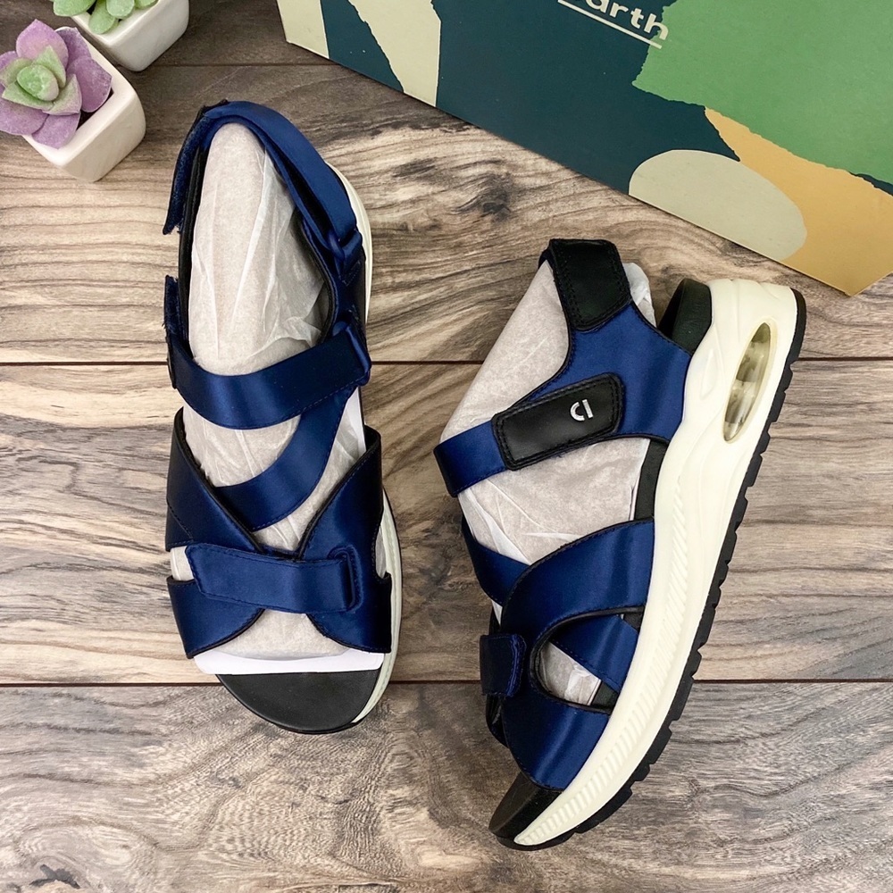 NIB Earth Cedar Kushma Adjustable Sport Sandals